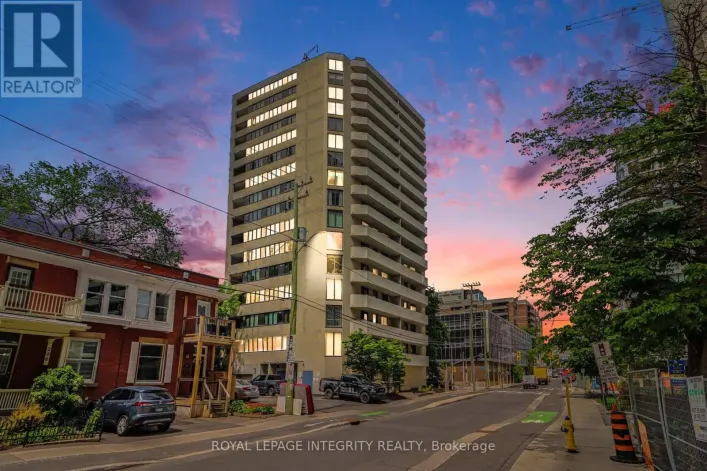 102 - 200 BAY STREET S, Ottawa