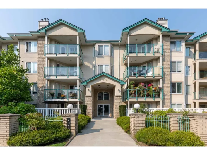 102 20433 53 AVENUE, Langley