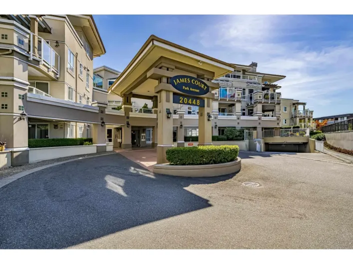 102 20448 PARK AVENUE, Langley