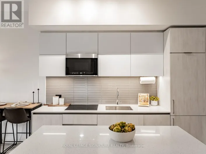 102 - 21 PARK STREET E, Mississauga