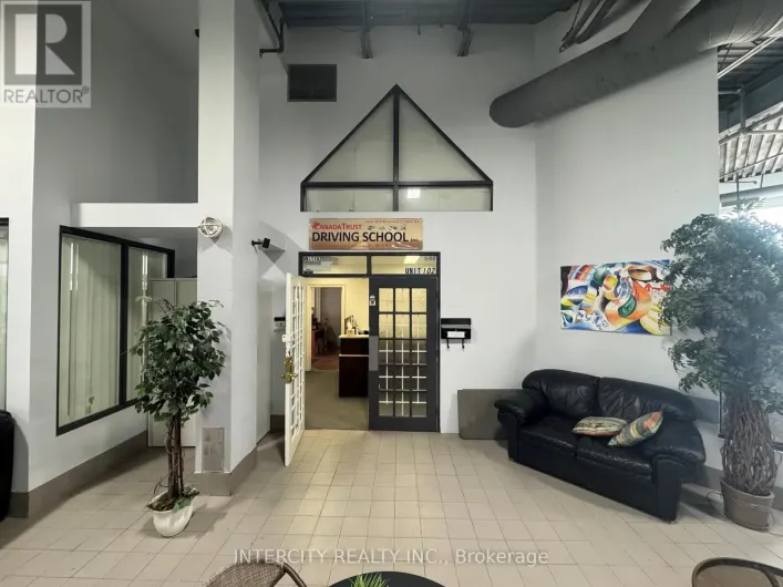 102 - 2100 STEELES AVENUE W, Vaughan