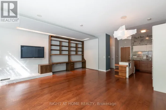 102 - 219 FORT YORK BOULEVARD, Toronto