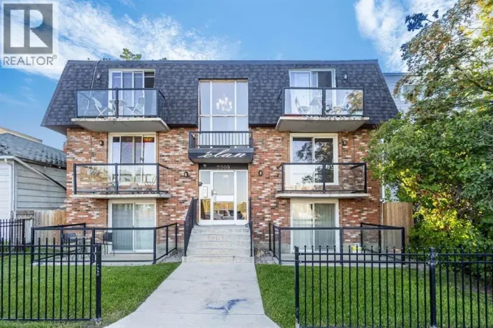 102, 2209 14 Street SW, Calgary