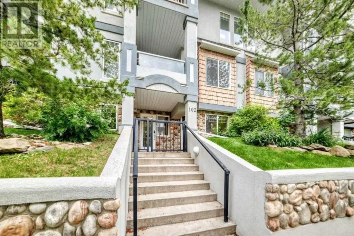 102, 2422 Erlton Street SW, Calgary