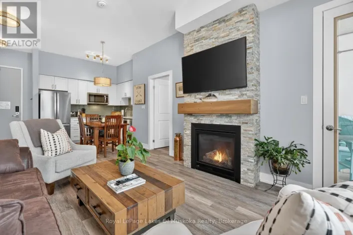 102 - 25 PEN LAKE POINT ROAD, Huntsville