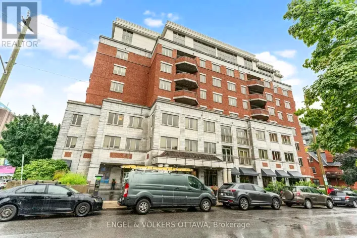 102 - 320 MCLEOD STREET, Ottawa