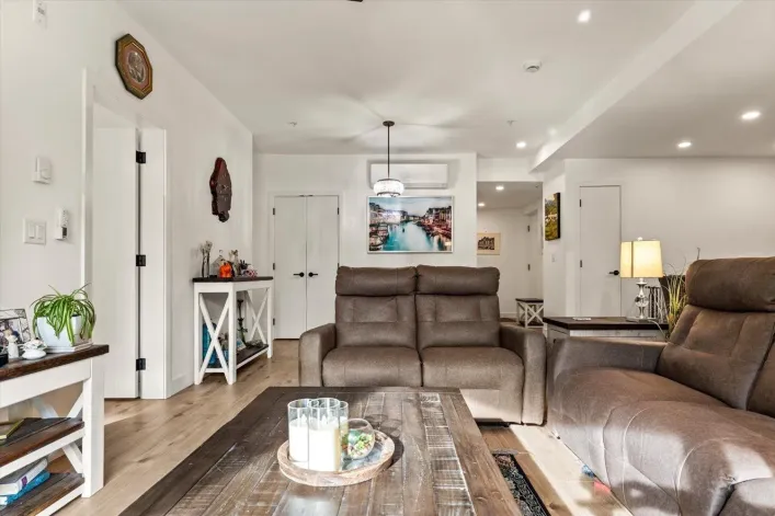 102 32838 LANDEAU PLACE, Abbotsford