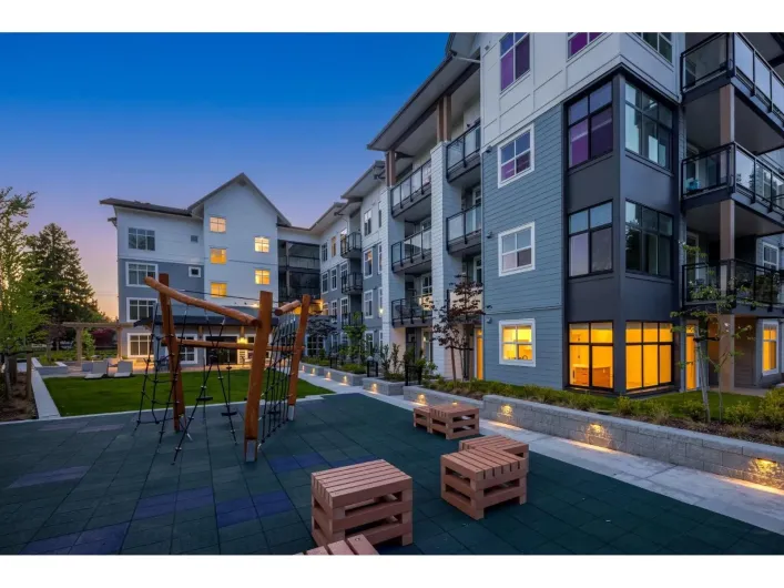 102 33920 BEST AVENUE, Mission