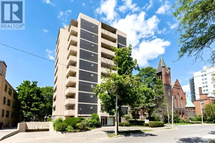 Other for rent: 102 - 34 WALMER ROAD, Toronto