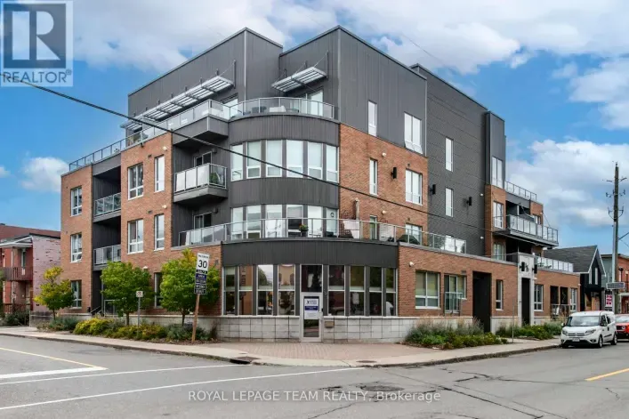 Apartment for sale: 102 - 390 BOOTH STREET, Ottawa
