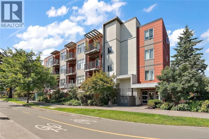 102 4030 Borden St, Saanich