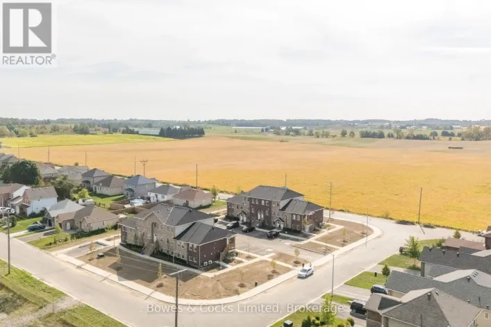 102 - 48 MAPLE AVENUE, Asphodel-Norwood