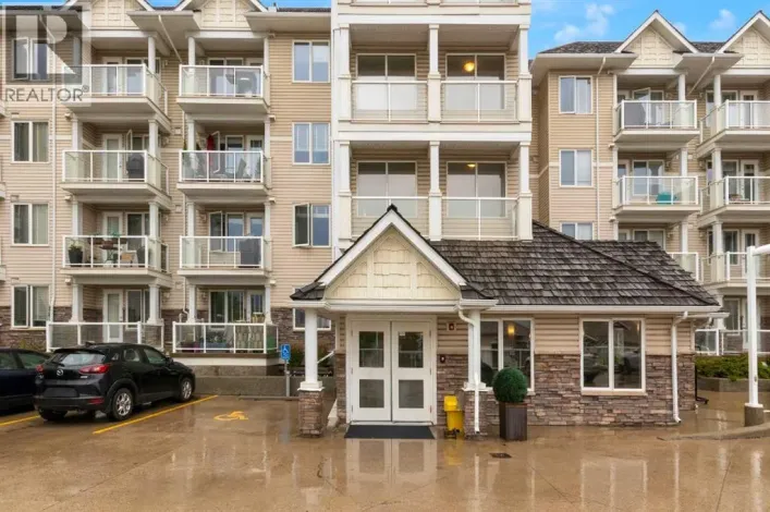 102, 500 Rocky Vista Gardens NW, Calgary