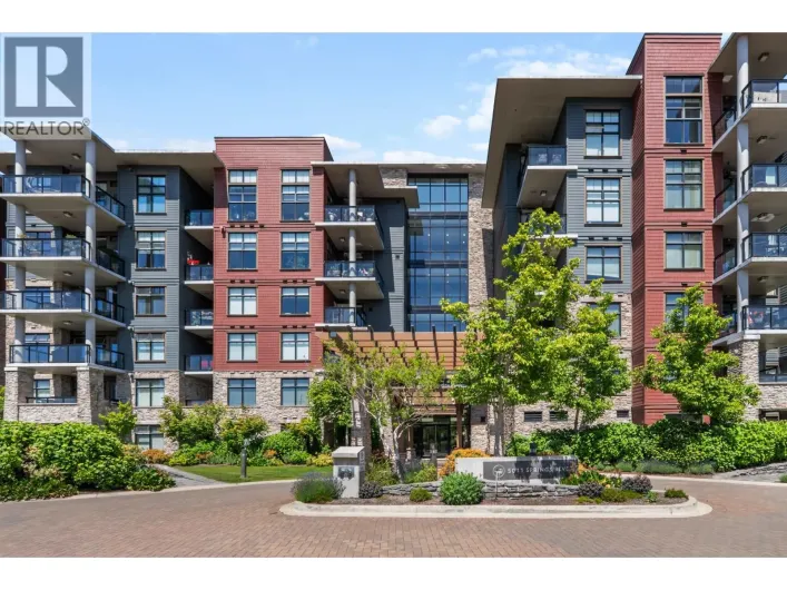 102 5011 SPRINGS BOULEVARD, Tsawwassen