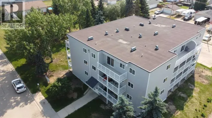 102, 5418 52 Street, Camrose