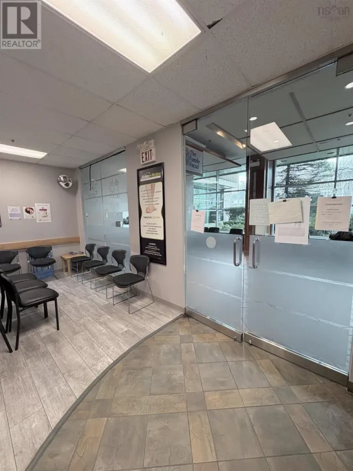 102 5991 Spring Garden Road, Halifax