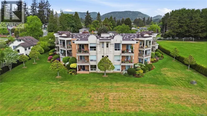 102 6585 Country Rd, Sooke