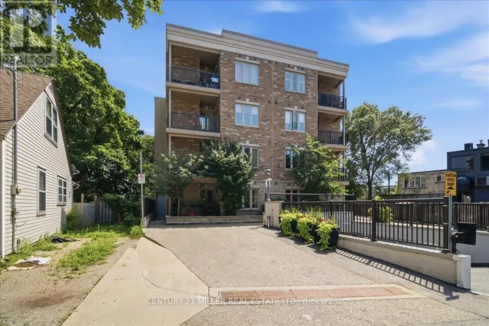 Apartment for sale: 102 - 70 STEWART STREET, Oakville