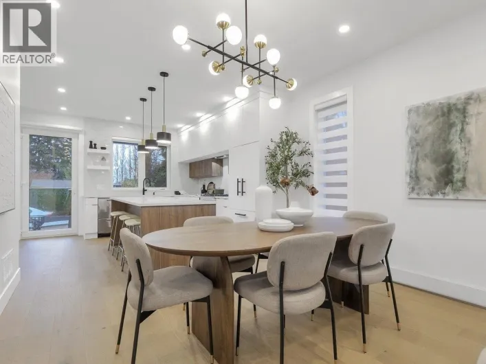 102 706 SMITH AVENUE, Coquitlam