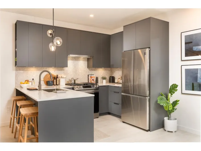 102 7936 206 STREET, Langley