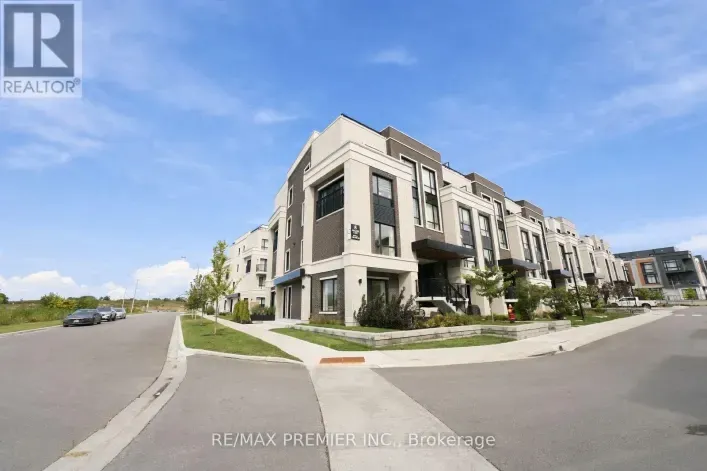 102 - 8 WALDER LANE, Richmond Hill