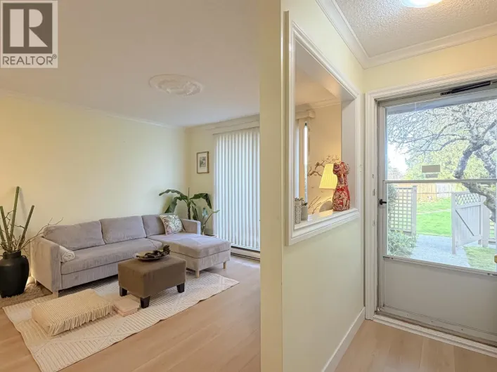 102 8040 COLONIAL DRIVE, Richmond