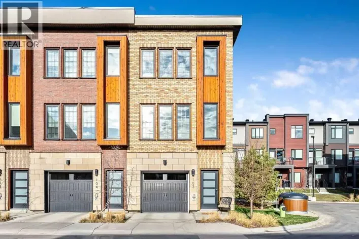 102, 81 Greenbriar Place NW, Calgary