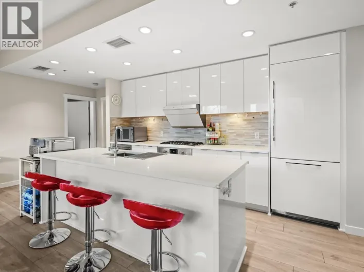 102 9213 ODLIN ROAD, Richmond