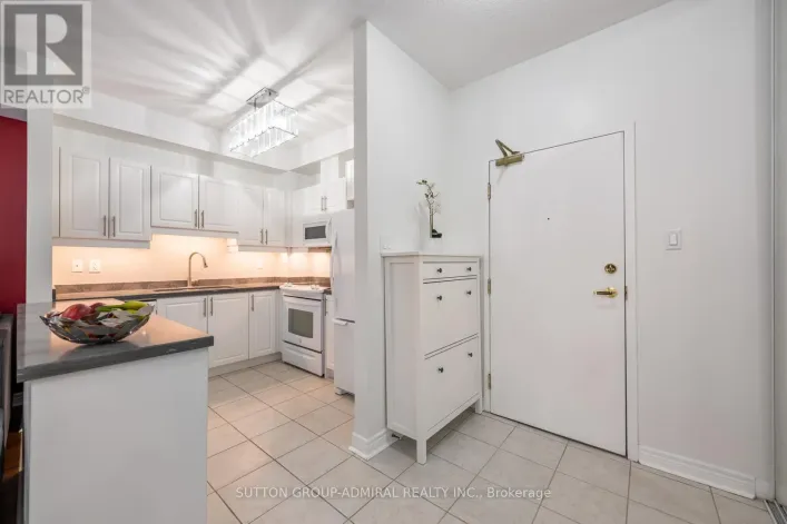 102 - 9944 KEELE STREET, Vaughan