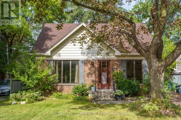 102 ANNDALE DRIVE, Toronto