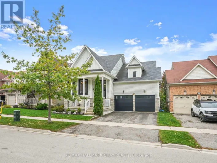 102 DIANA WAY, Barrie