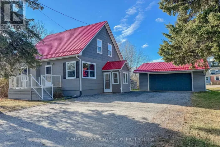 102 FIRST STREET, Smooth Rock Falls