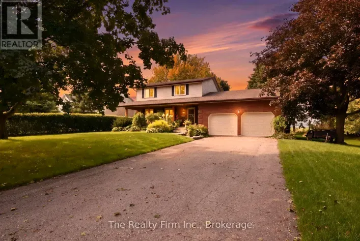 102 GLENN AVENUE N, South-West Oxford