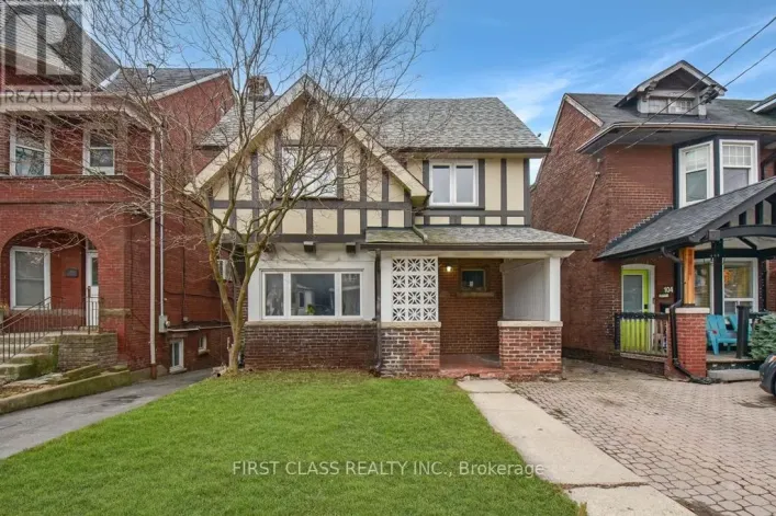 102 GREENWOOD AVENUE, Toronto