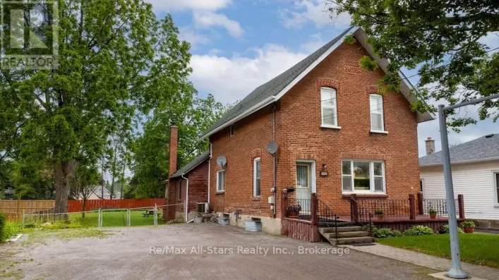 102 QUEEN STREET, Kawartha Lakes