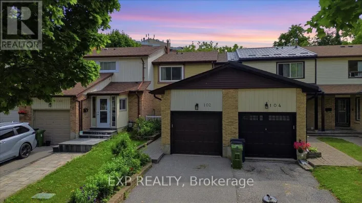 102 RED RIVER CRESCENT, Toronto