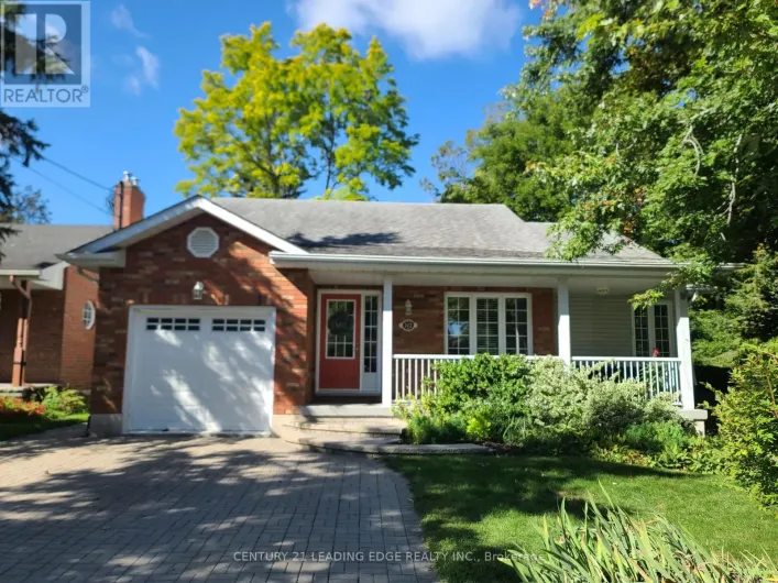 102 SECOND AVENUE, Uxbridge