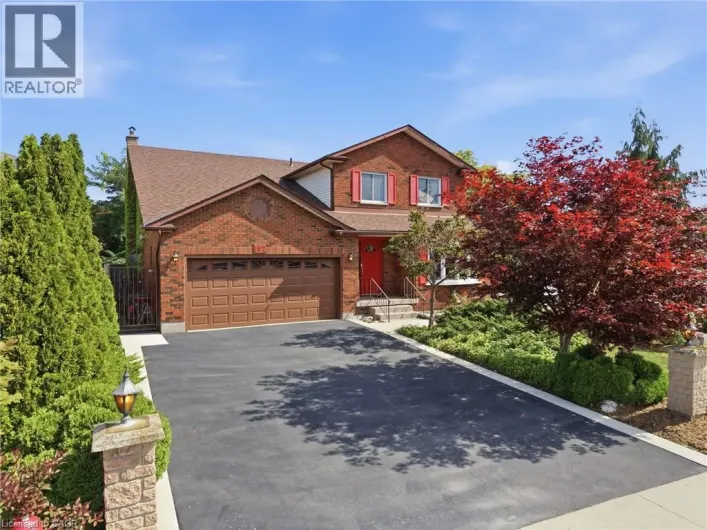 102 TRENHOLME Crescent, Hamilton