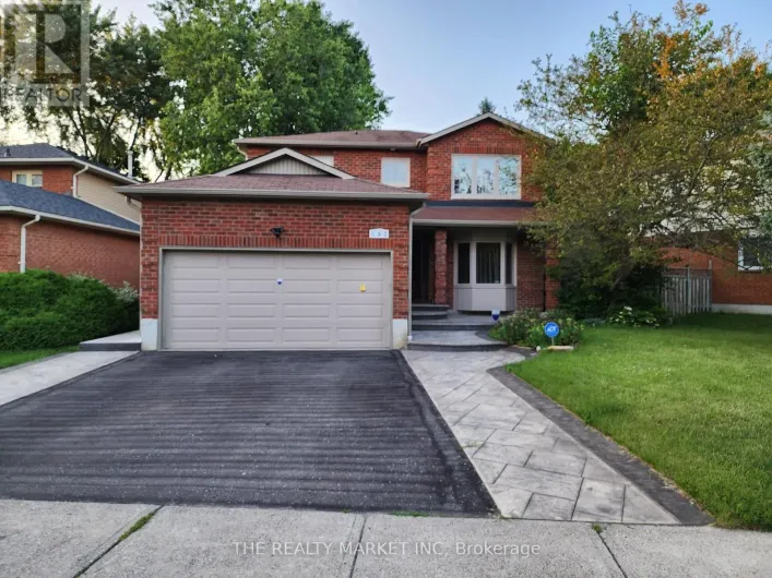 102 WILLIAM STEPHENSON DRIVE, Whitby