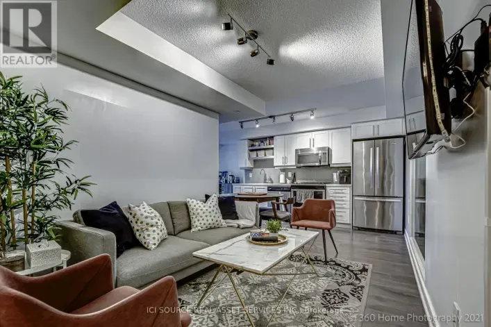 1020 - 525 ADELAIDE STREET W, Toronto
