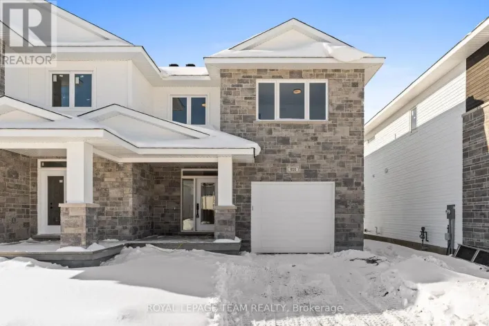 1020 MOORE STREET, Brockville