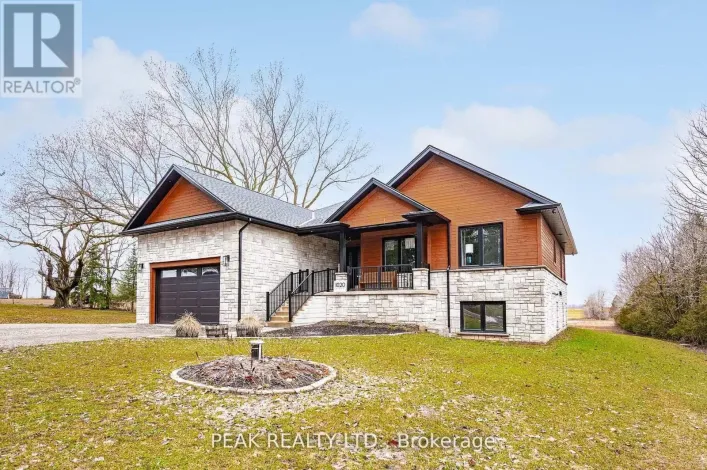 1020 VICTORIA STREET, West Grey