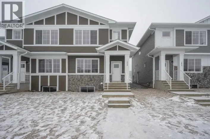 1020 West Lakeview Drive, Chestermere
