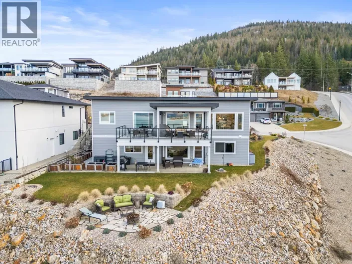 1021 17 Avenue SE, Salmon Arm
