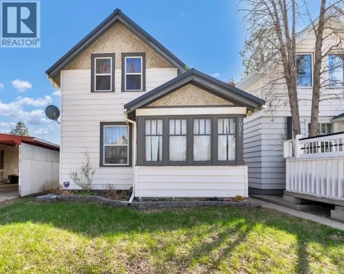 1021 Balmoral Street, Medicine Hat