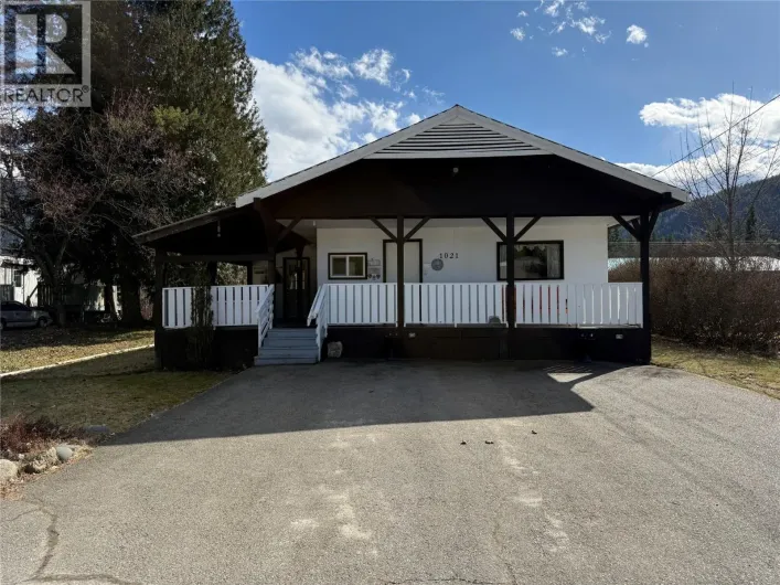 1021 Garden Road, South Slocan