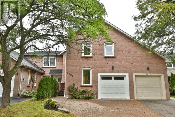 1021 RUNNYMEAD CRESCENT, Oakville
