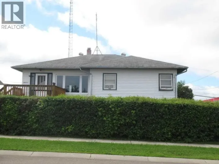 10211 102 Avenue, Lac La Biche