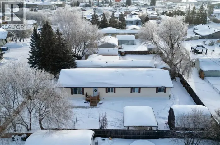 10213 104 Ave La Crete, La Crete