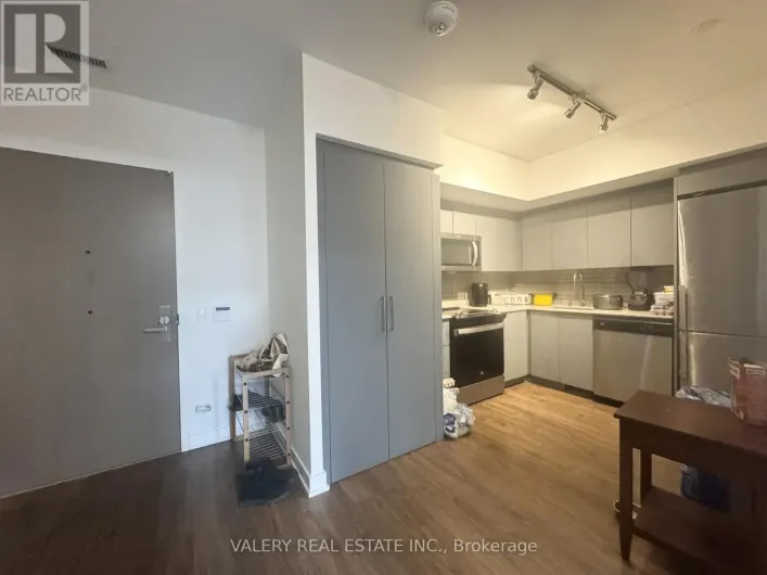 1023 - 30 TRETTI WAY, Toronto